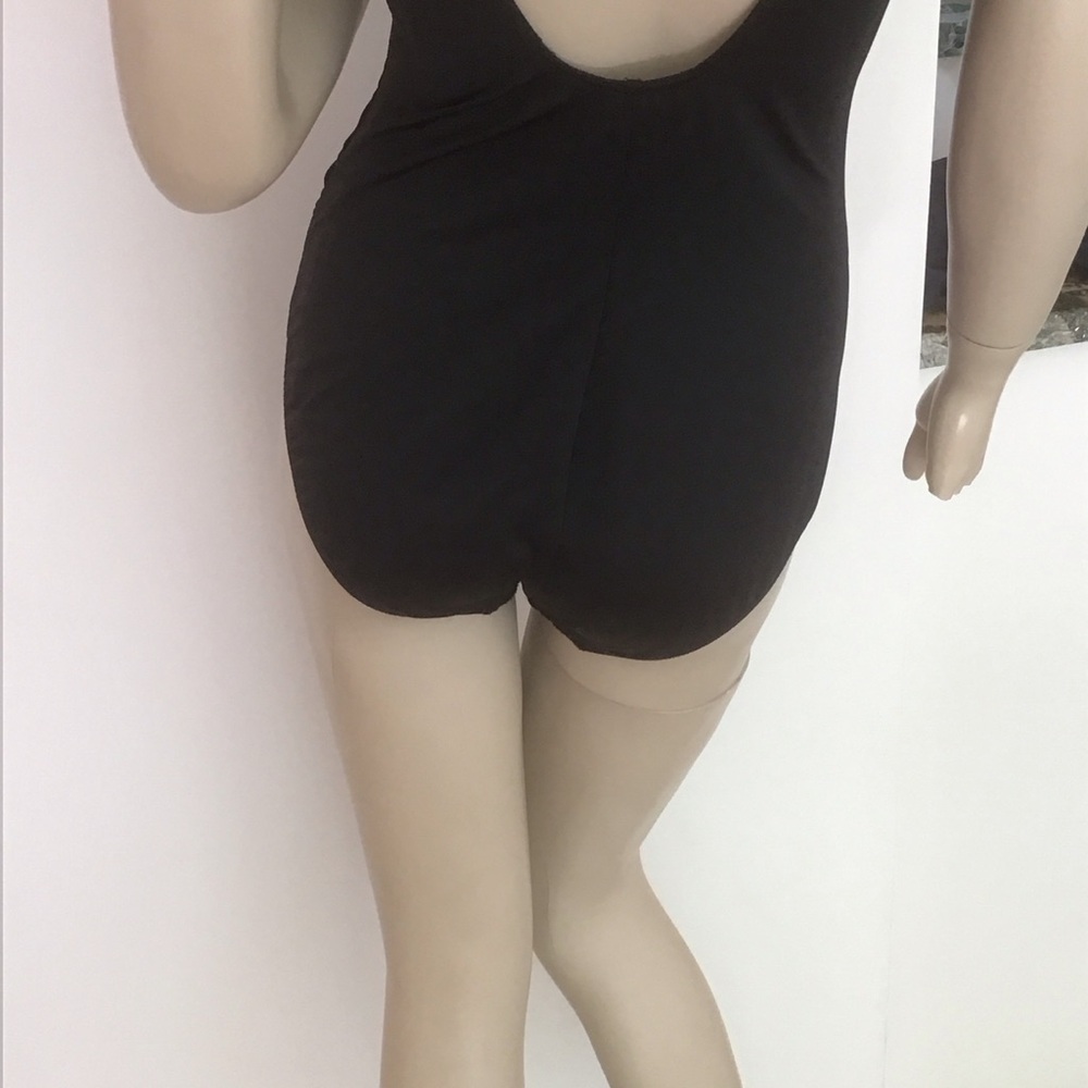 Miraclesuit Black Ruched Sanibel Slimming Underwire One Piece Swimsuit 8 - Picture 5 of 6